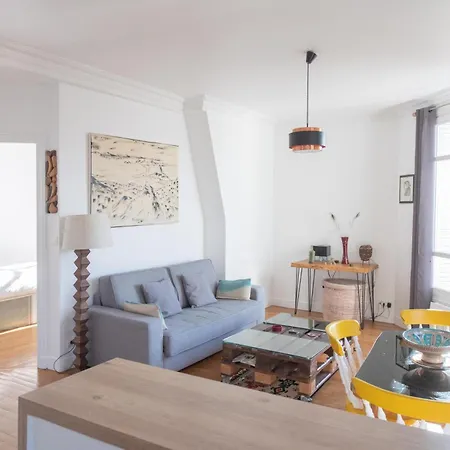 Cosy And Very Flat With Open View On A Parc * Parigi